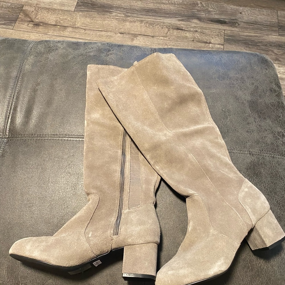 Torrid grey suede boots